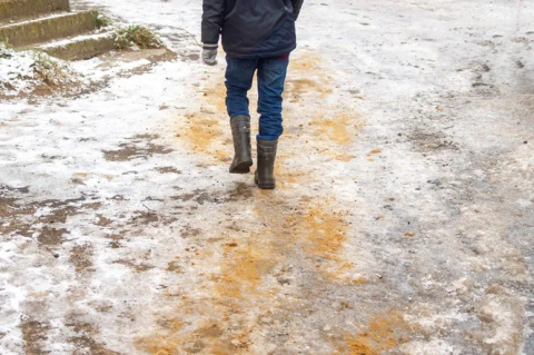 Piasek workowany 25kg do posypywania dróg i ulic antypoślizgowy ekologiczny Piasek workowany 25kg do posypywania dróg i ulic antypoślizgowy ekologiczny
